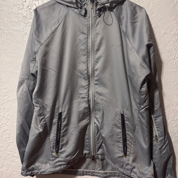 Nike Womens Storm-Fit Shield Running Jacket Silver Size Large - Picture 1 of 8